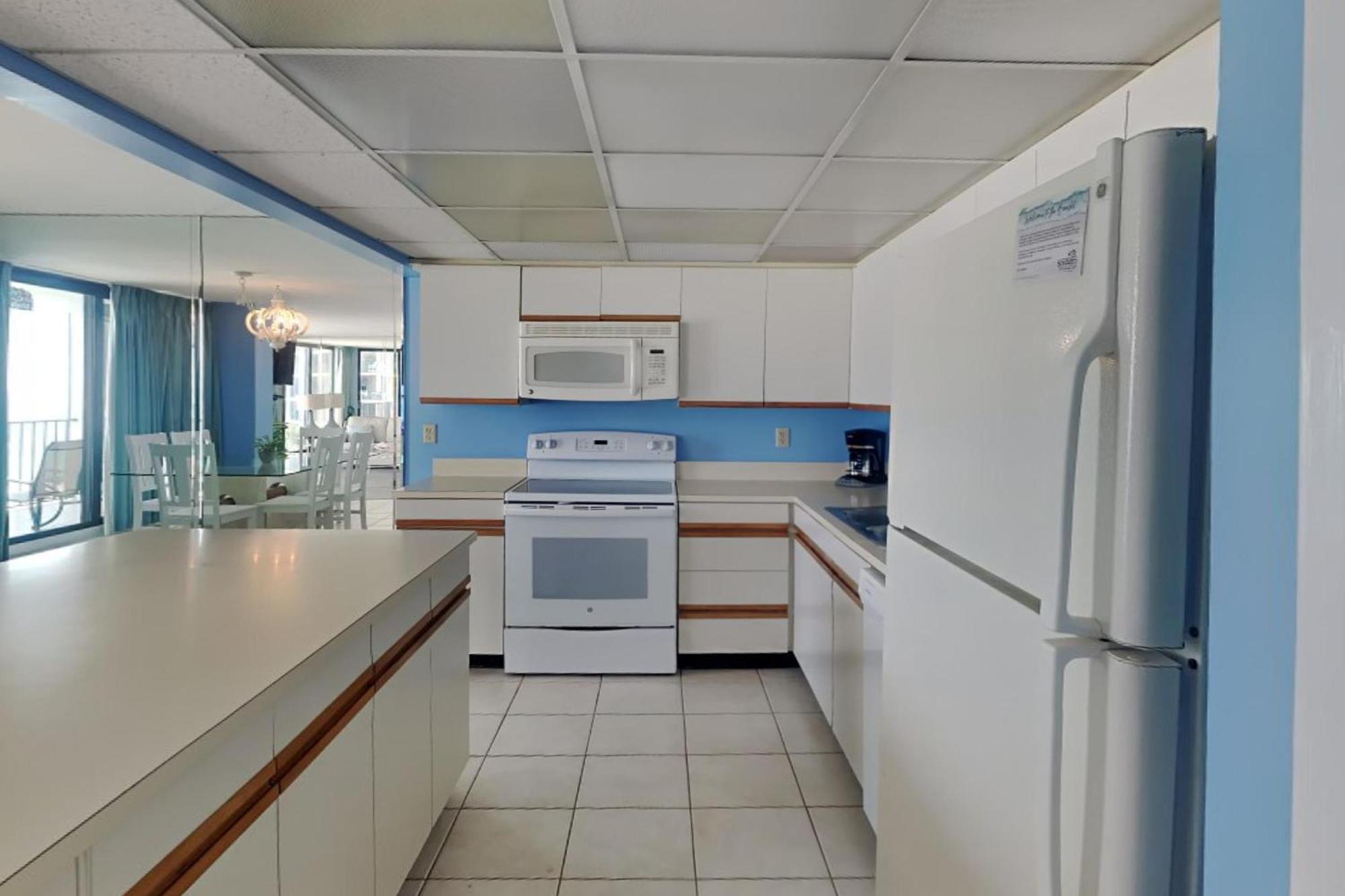 Apartment Edgewater Tower Iii 302